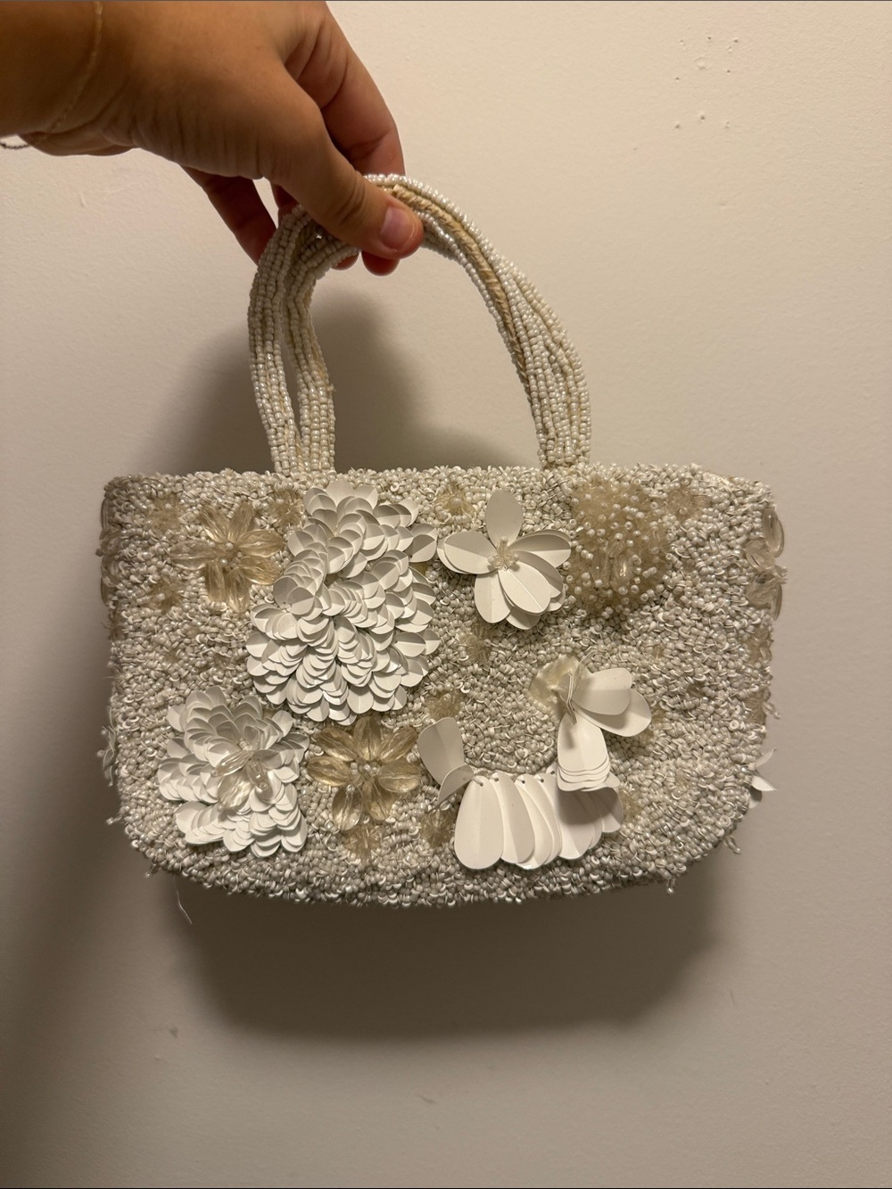 Beaded Floral Appliqué Handbag in Ivory